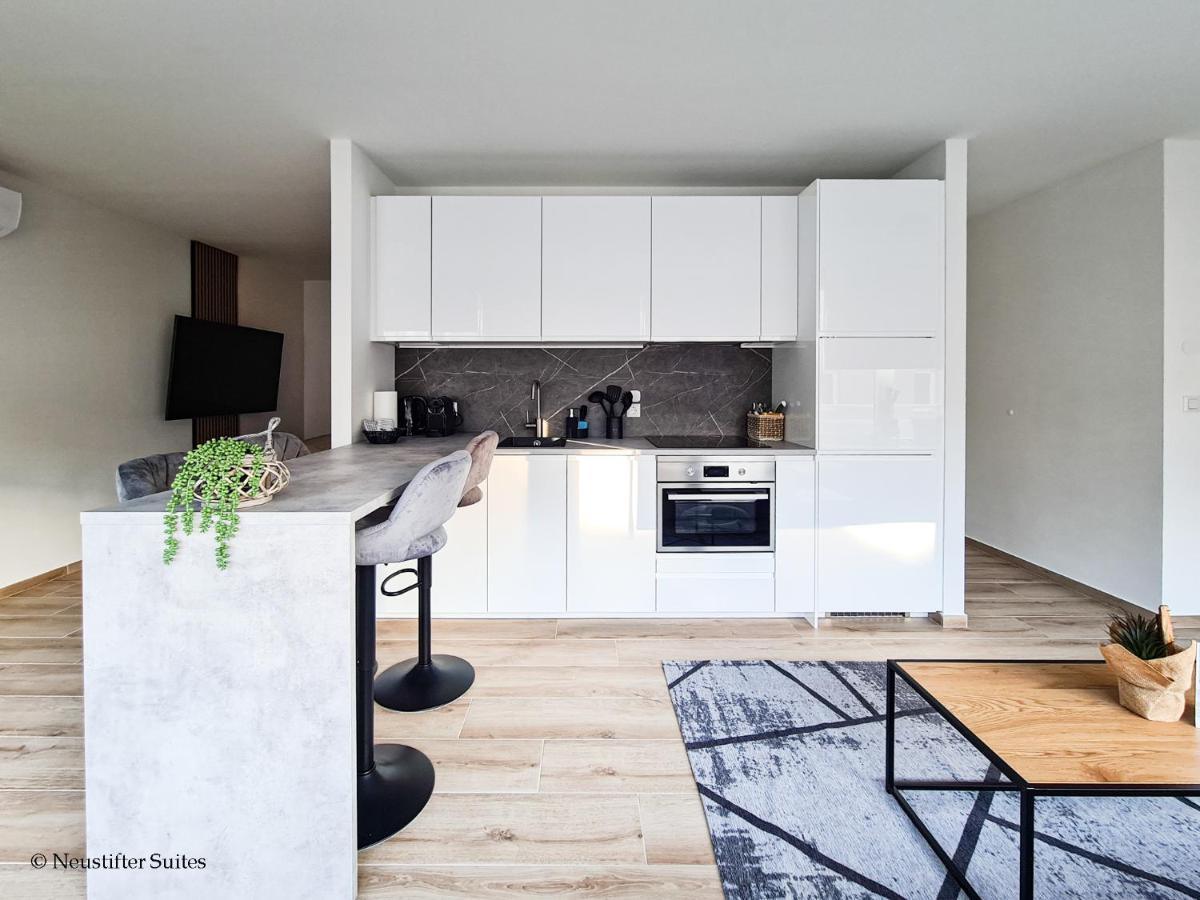 St Antoni Suite2 Stilvolle Ferienwohnung Mit Parkplatz In Eisenstadt Exterior foto
